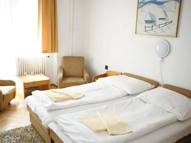 Bara Gellert Budapest